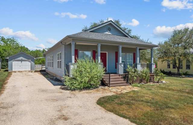Charming 3 bedroom - Available now! photos photos