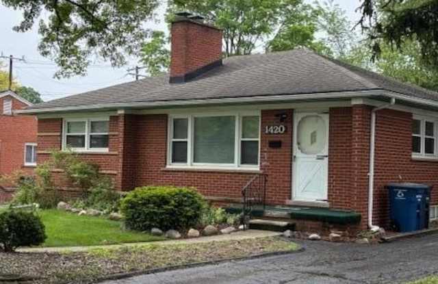 1420 Kirtland Drive photos photos