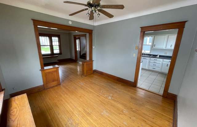 1010 N 13th Ave E - 1010 North 13th Avenue East, Duluth, MN 55805
