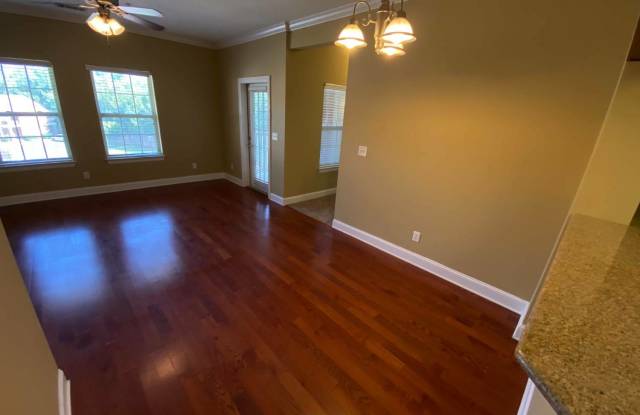 3218 Veterans Memorial Parkway photos photos