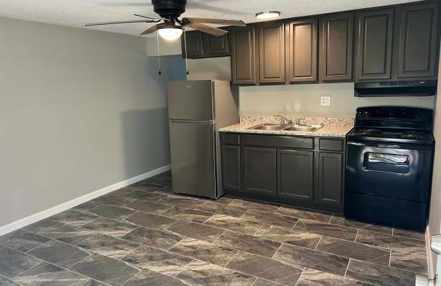 7706 W Fairfield Dr photos photos