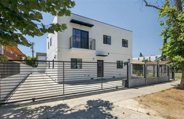 14732 Gilmore St photos photos