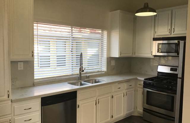3372 Rowena # 4 Gallery 4