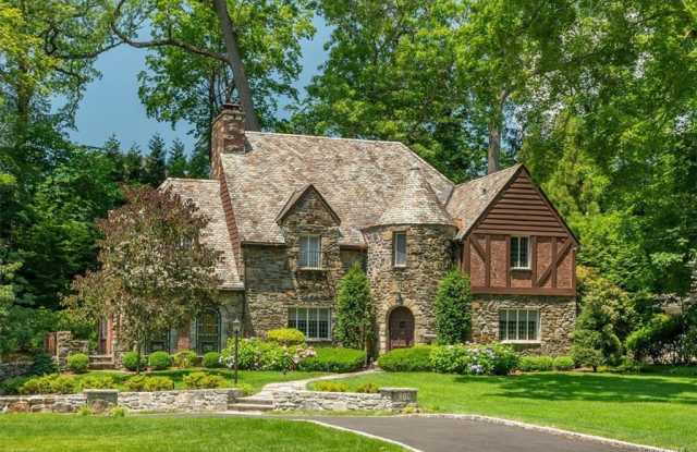 219 Fox Meadow Road - 219 Fox Meadow Road, Scarsdale, NY 10583