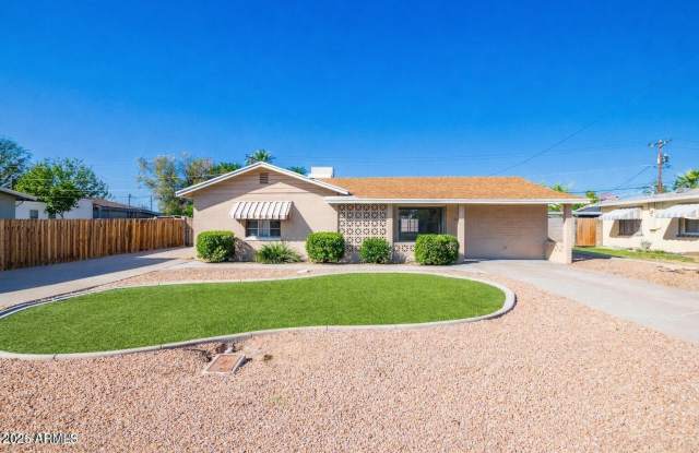 4016 E Indianola Avenue photos photos