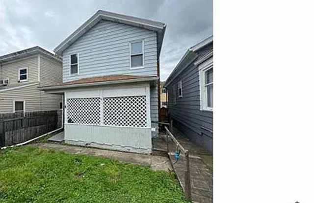 Newly Renovated 3BR 1BA home in Beaver Falls photos photos
