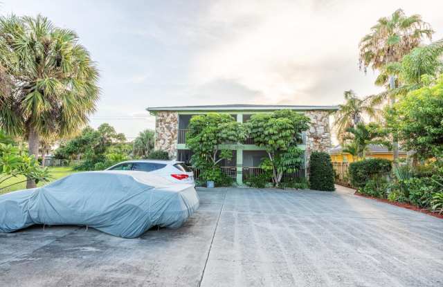 1009 S Federal Highway Gallery 3