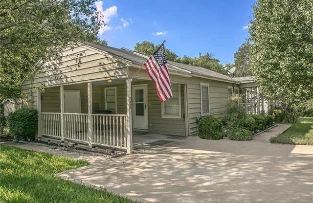 206 Renfro Street - 206 Renfro Street, Rockwall, TX 75087
