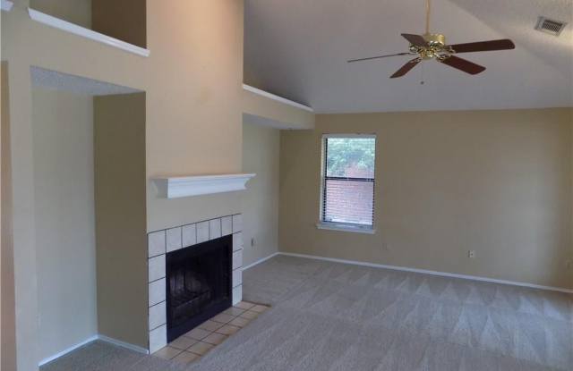 506 Clover Court Gallery 3