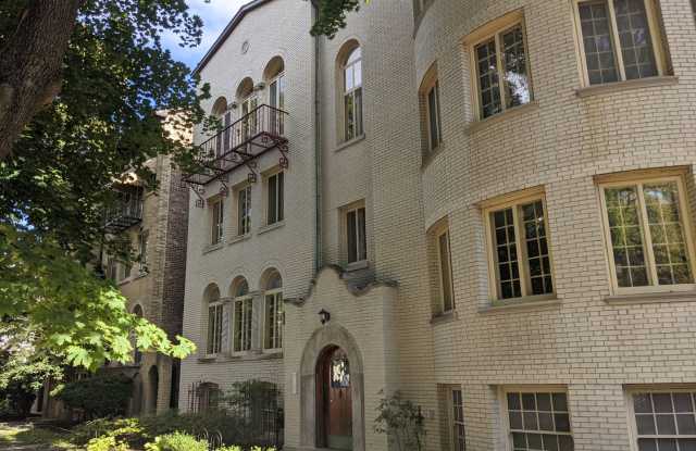Spacious 3 Bed, 2 Bath photos photos