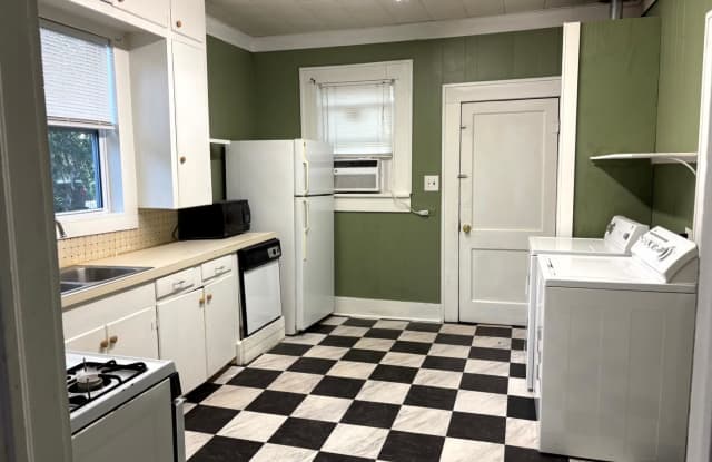 2 BR 1 BA House Near La Tech Gallery 3