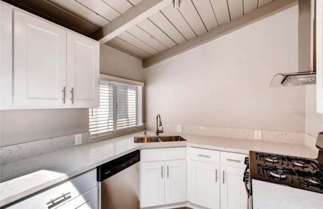 510 Iris Avenue 1/2 Gallery 4