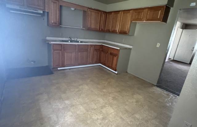 8746 West Carmen Avenue - 3 photos photos 8746 West Carmen Avenue - 3 photos photos