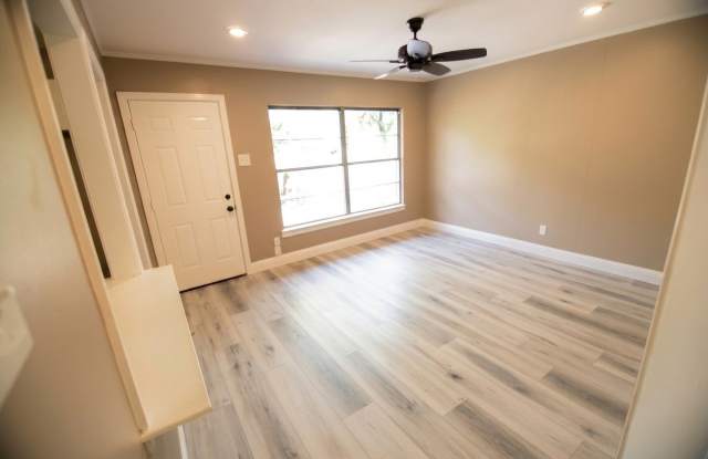 3539 S Ewing Avenue - 3539 South Ewing Avenue, Dallas, TX 75216 3539 S Ewing Avenue - 3539 South Ewing Avenue, Dallas, TX 75216
