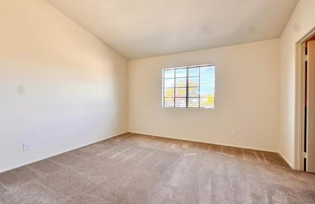 1730 Pacific Beach Dr Gallery 3