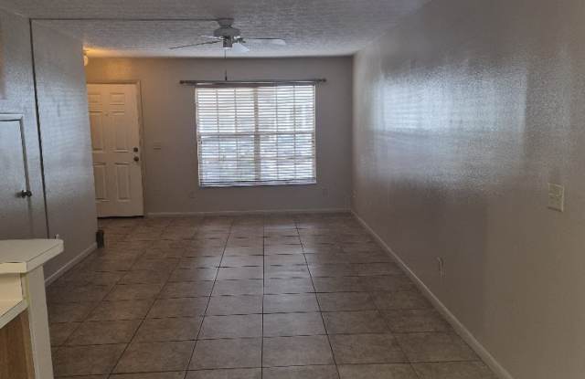 608 Lynchburg Dr photos photos