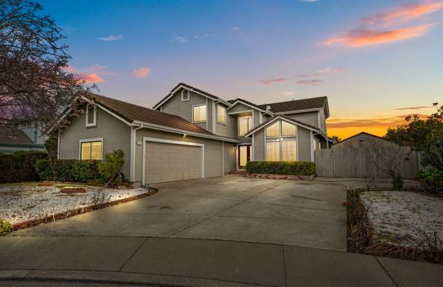 BEAUTIFUL HOME IN THE GLEN COVE AREA OF VALLEJO WITH VIEWS OF THE BAY photos photos