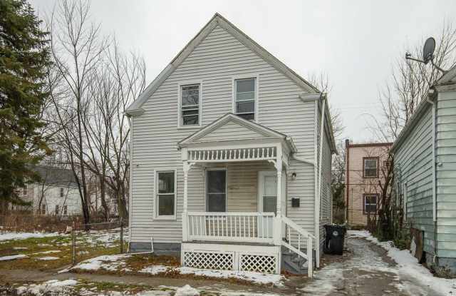 Charming 3-Bedroom Property in Prime Location photos photos