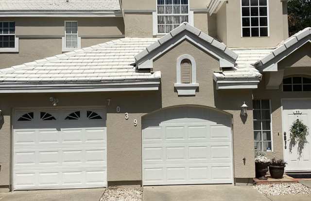 Dr Phillips Ground Floor Condominium - 7039 Della Drive, Doctor Phillips, FL 32819