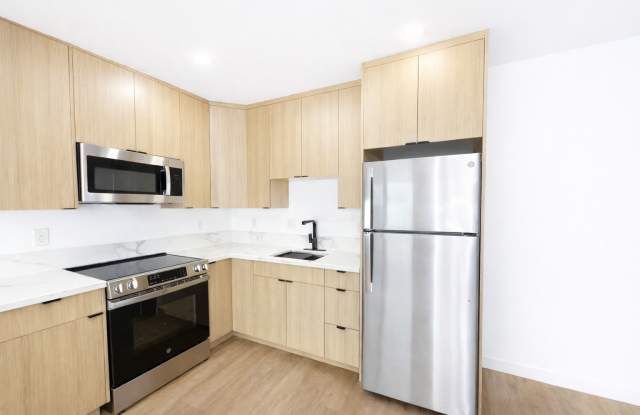 12527 Cranbrook Avenue - 7 photos photos