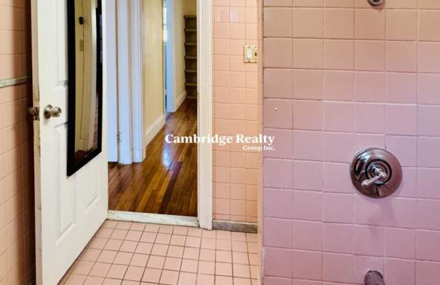 113 Lanark Rd. Gallery 4