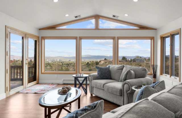 4,400 s/f of Fully Furnished Executive Rental Available photos photos