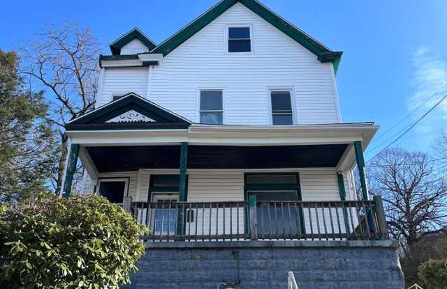 3BR Single-Family Home + Office | Garage | Fresh Updates| Perrysville Avenue - 2700 Perrysville Avenue, Pittsburgh, PA 15214