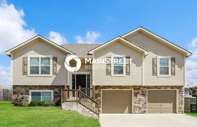 410 West Heritage Drive - 410 West Heritage Drive, Raymore, MO 64083