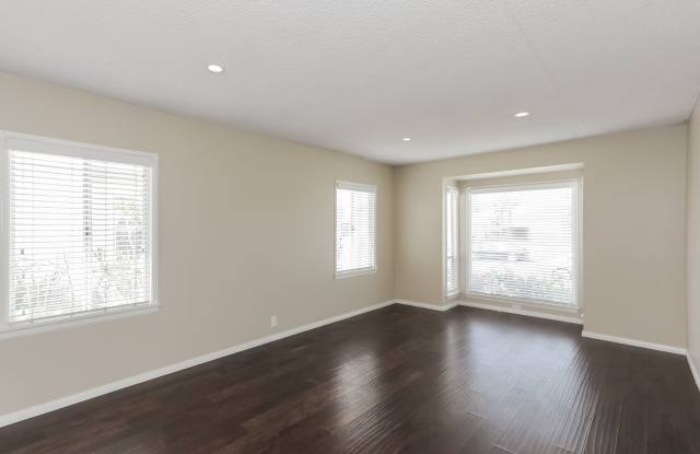 10736 Cassina Avenue Gallery 4