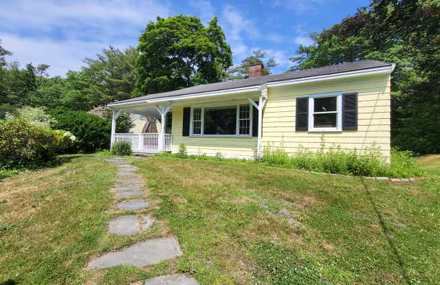 32 S Main St - 32 South Main Street, Kennebunkport, ME 04046