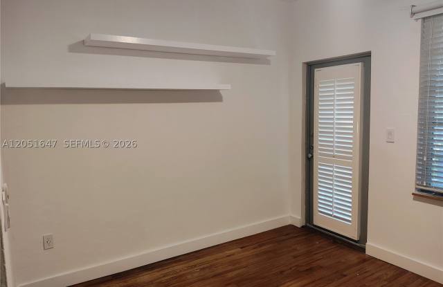 717 Jefferson Ave Gallery 3