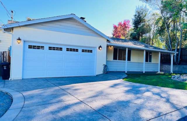 Charming and Move-in Ready 3BD/2BA, Single-Story Ranch Style SFH in Walnut Creek- Available NOW! - 2223 Hillside Court, Acalanes Ridge, CA 94597