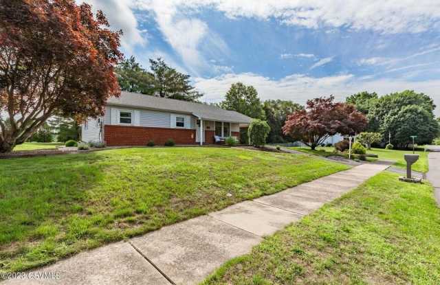 300 Clybourne Ave photos photos