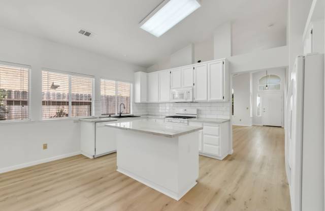 9332 Caulfield Drive Gallery 1