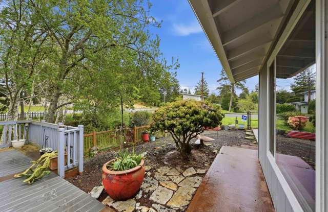 3 Bedroom, 2 Bathroom Home with Plenty of Space Gallery 4