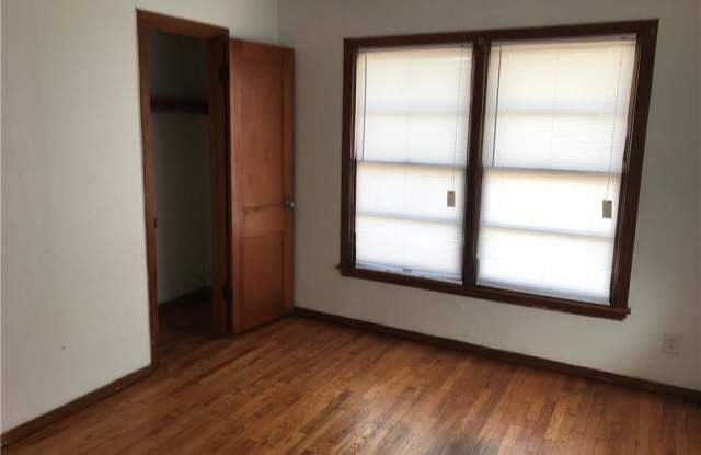 1209 N Blackwelder Avenue Gallery 4