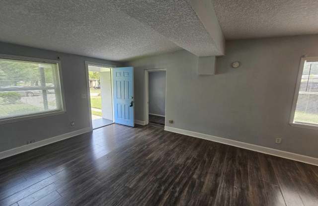 6440 LOCKHART Drive E Gallery 3