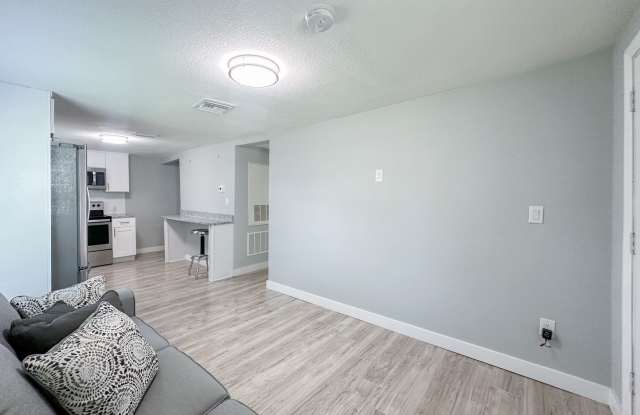 Modern 2 bedroom home in Winter Garden Gallery 4