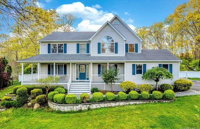 212 Fairway Drive - 212 Fairway Drive, Wading River, NY 11792