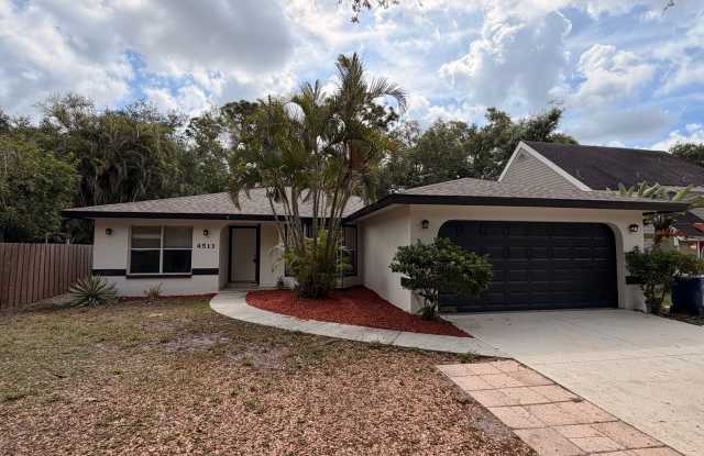 Centrally located 3/2 with 2 car garage. Pet friendly with fenced in backyard. Lawncare included. photos photos