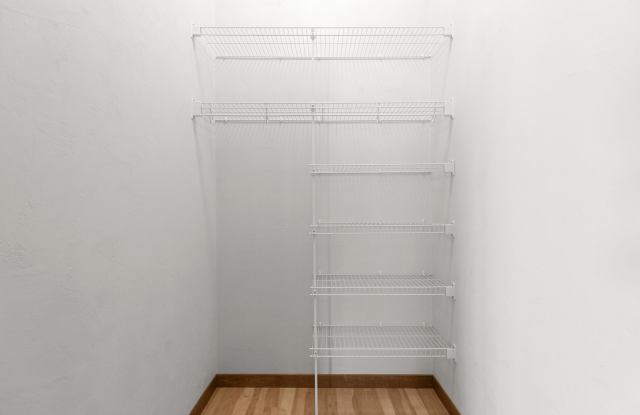 1141 E Banta Ct Gallery 3
