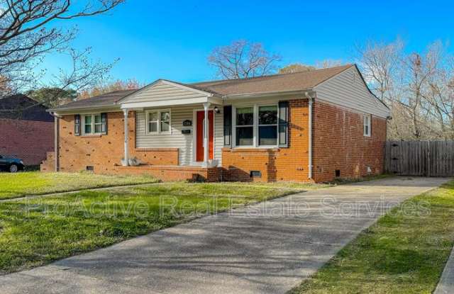 1346 Tallwood Street photos photos