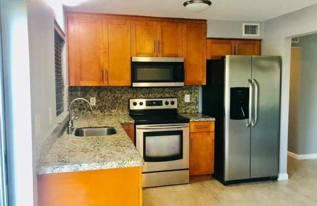 1449 N 14 Gallery 2