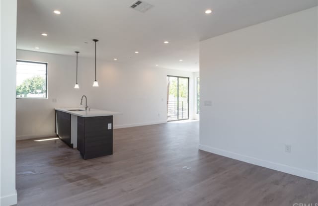 1153 N Orange Drive Gallery 3