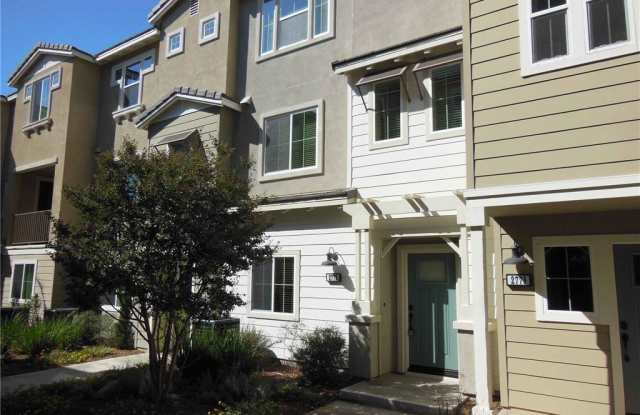 2772 Crimson Way photos photos