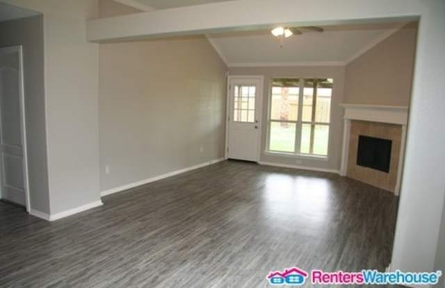 7822 West Red Oak Lane Gallery 2