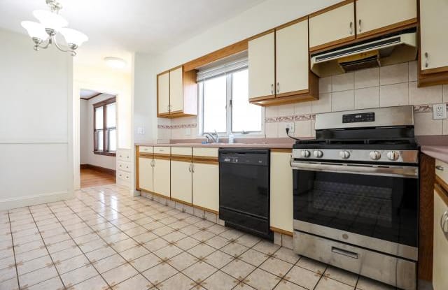 27 Bothwell Rd. - 27 Bothwell Road, Boston, MA 02135