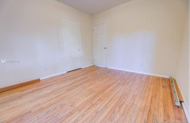 1522 SW 22 Ter. Gallery 4