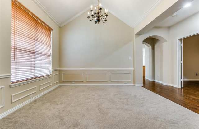415 Rainforest Court Gallery 3