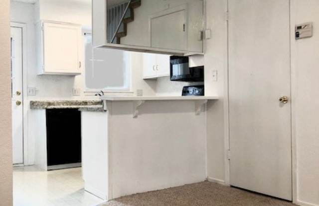 19807 Applewood Ct Gallery 3
